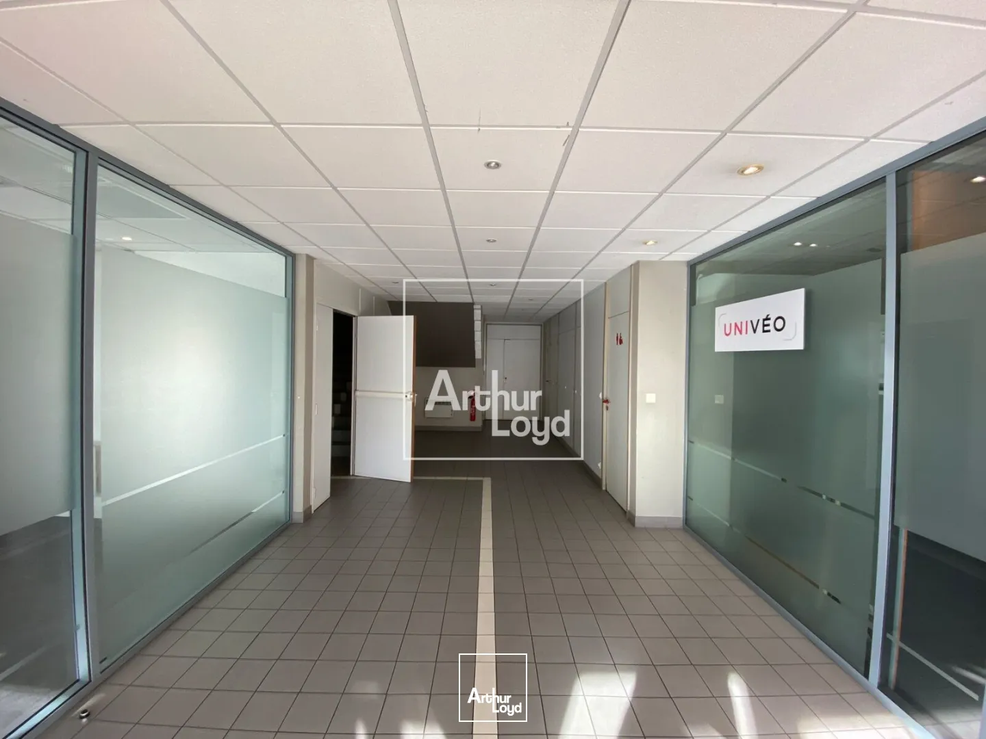 Immeuble à vendre 926 m² - Eybens 