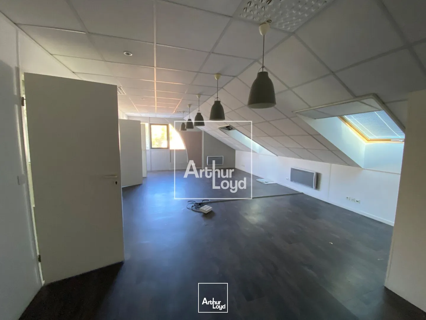 Immeuble à vendre 926 m² - Eybens 