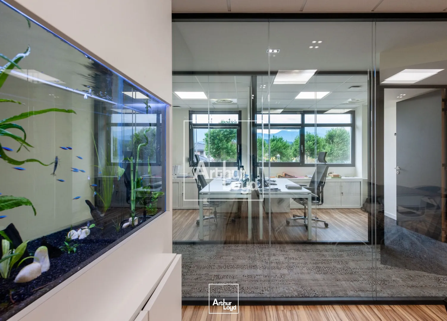 BUREAUX A VENDRE OU A LOUER - ESPACE COMBOIRE 