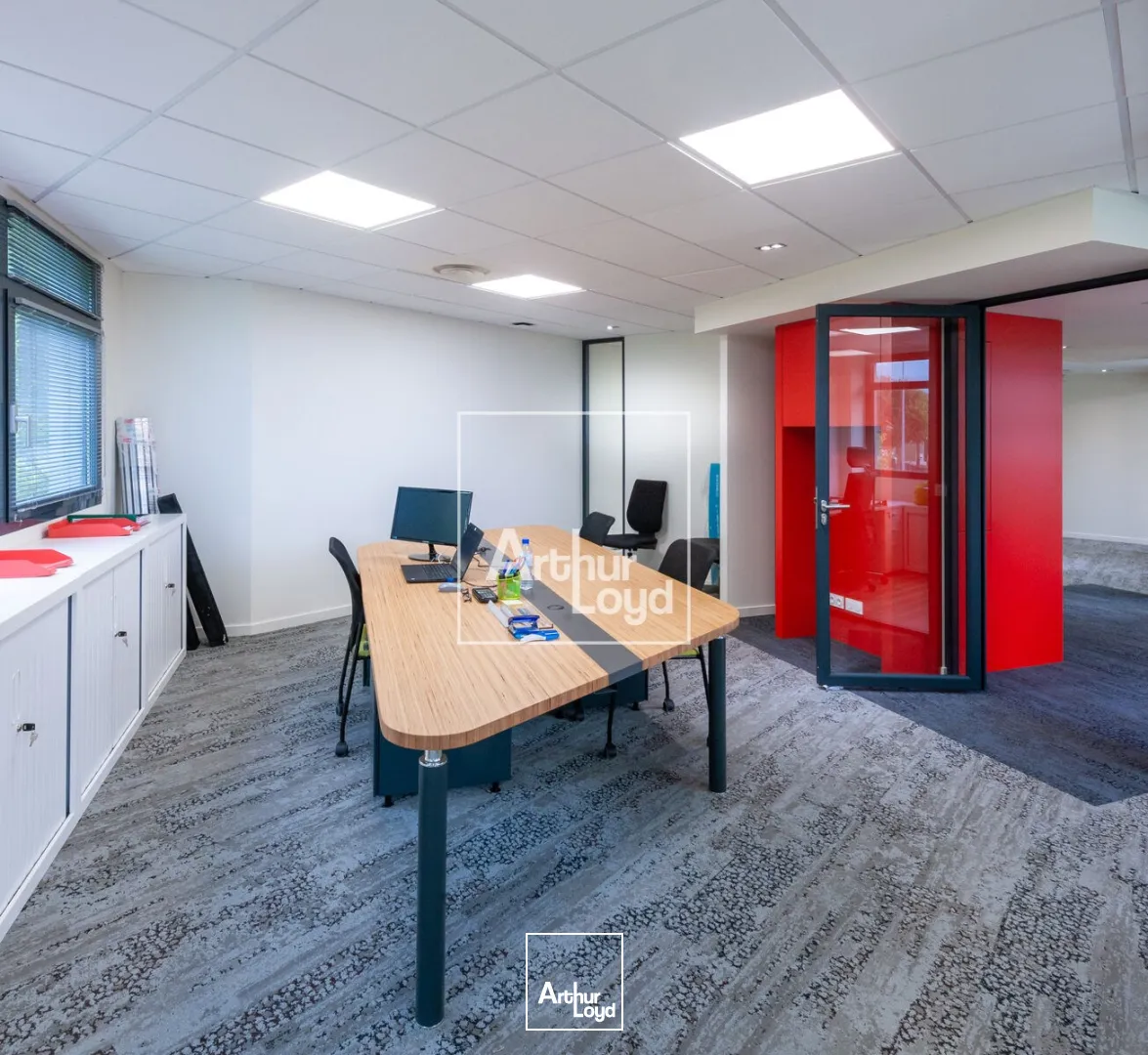 BUREAUX A VENDRE OU A LOUER - ESPACE COMBOIRE 