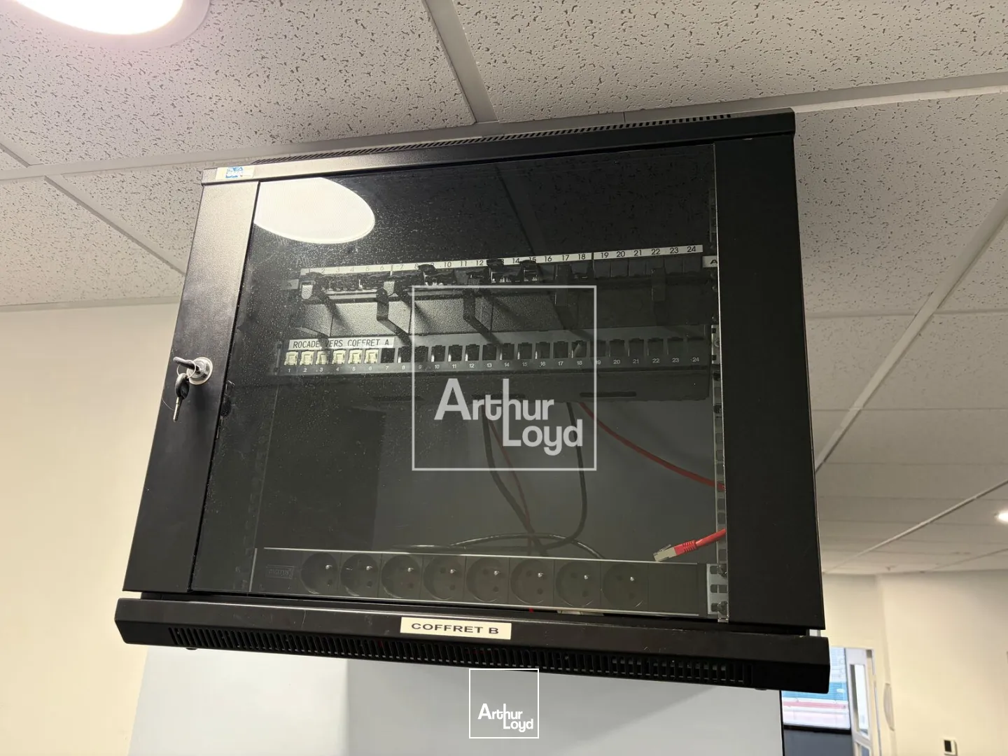 BUREAUX A LOUER MEYLAN - 180 m² 