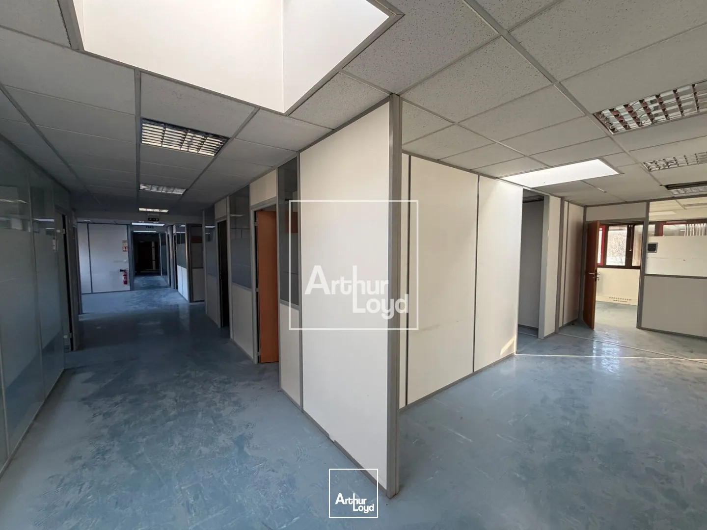 Bureaux - Location - LA TRONCHE - 38700 - 456-456 - 7593500