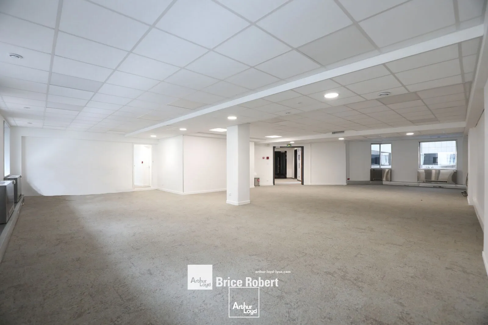 A vendre - LE RHONE ALPES - Bureaux dans un immeuble emblématique - Lyon 3ème Part-Dieu