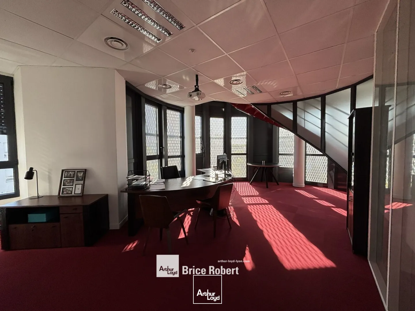 A vendre - LE STARGATE - Bureaux avec terrasse privative - Vaulx en Velin