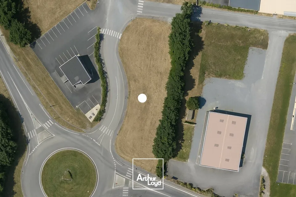 LA FERRIÈRE  TERRAIN À VENDRE PRO  1&nbsp;800 M²