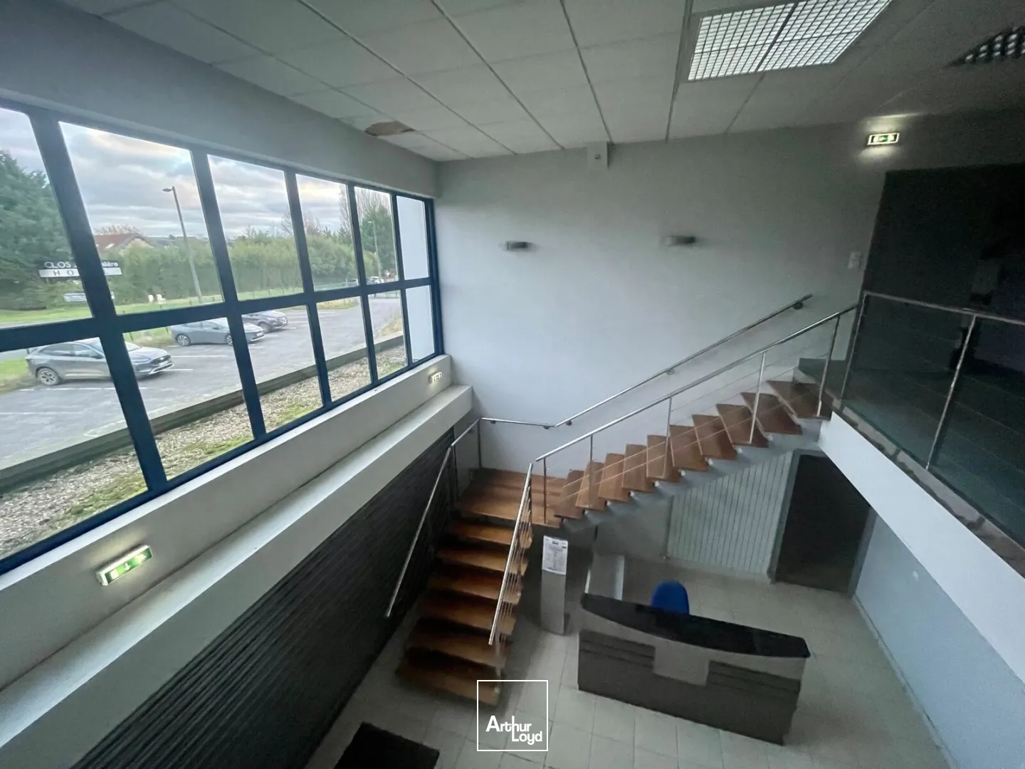 Locaux d'activité à louer à LA VAUPALIERE 76150