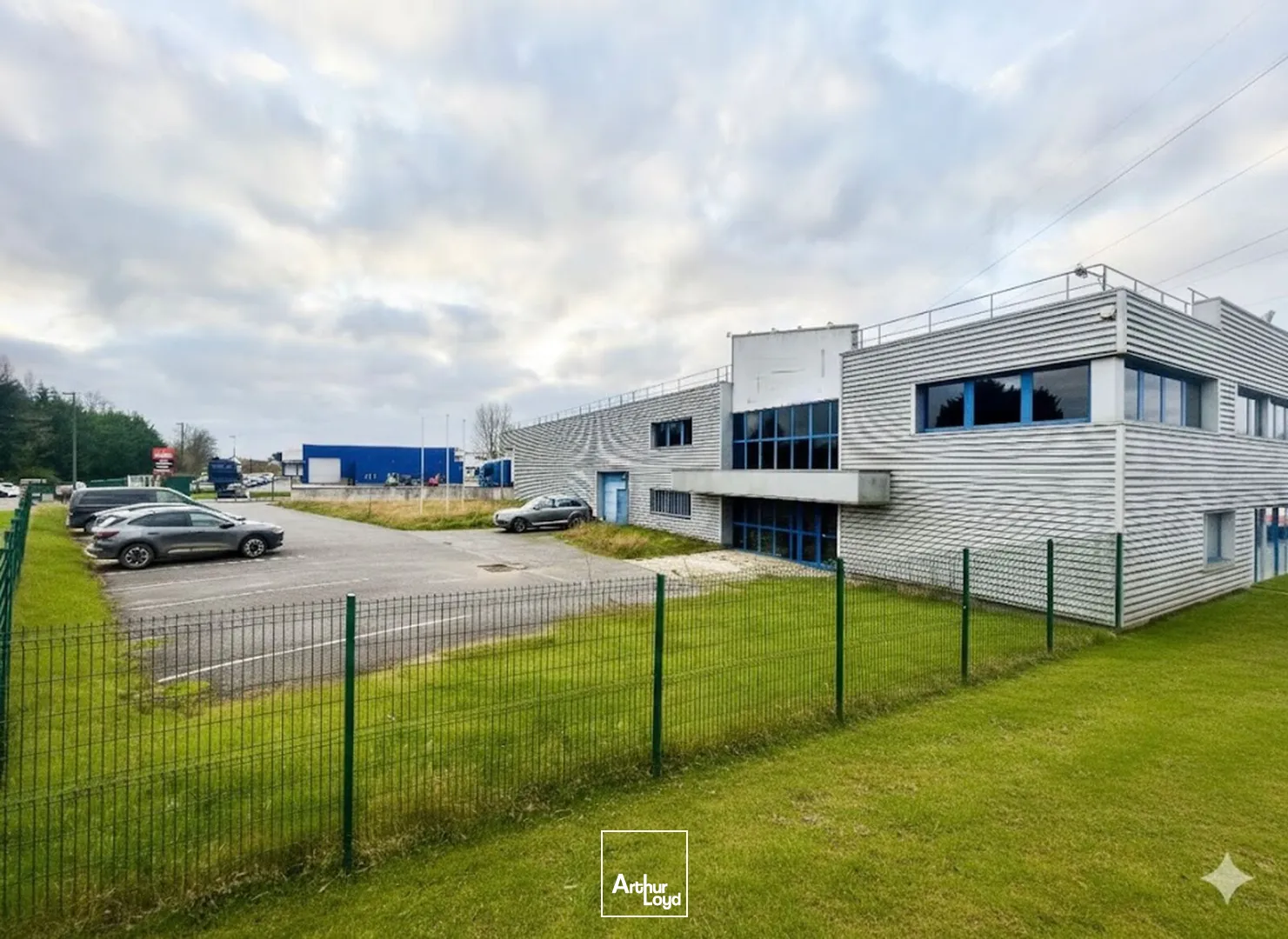 Locaux d'activité à louer à LA VAUPALIERE 76150