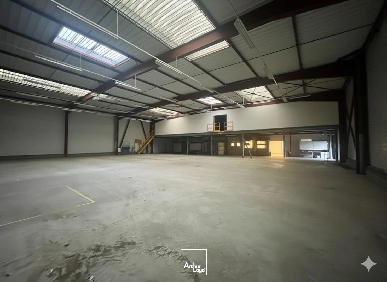 Locaux d'activité à louer à LA VAUPALIERE 76150