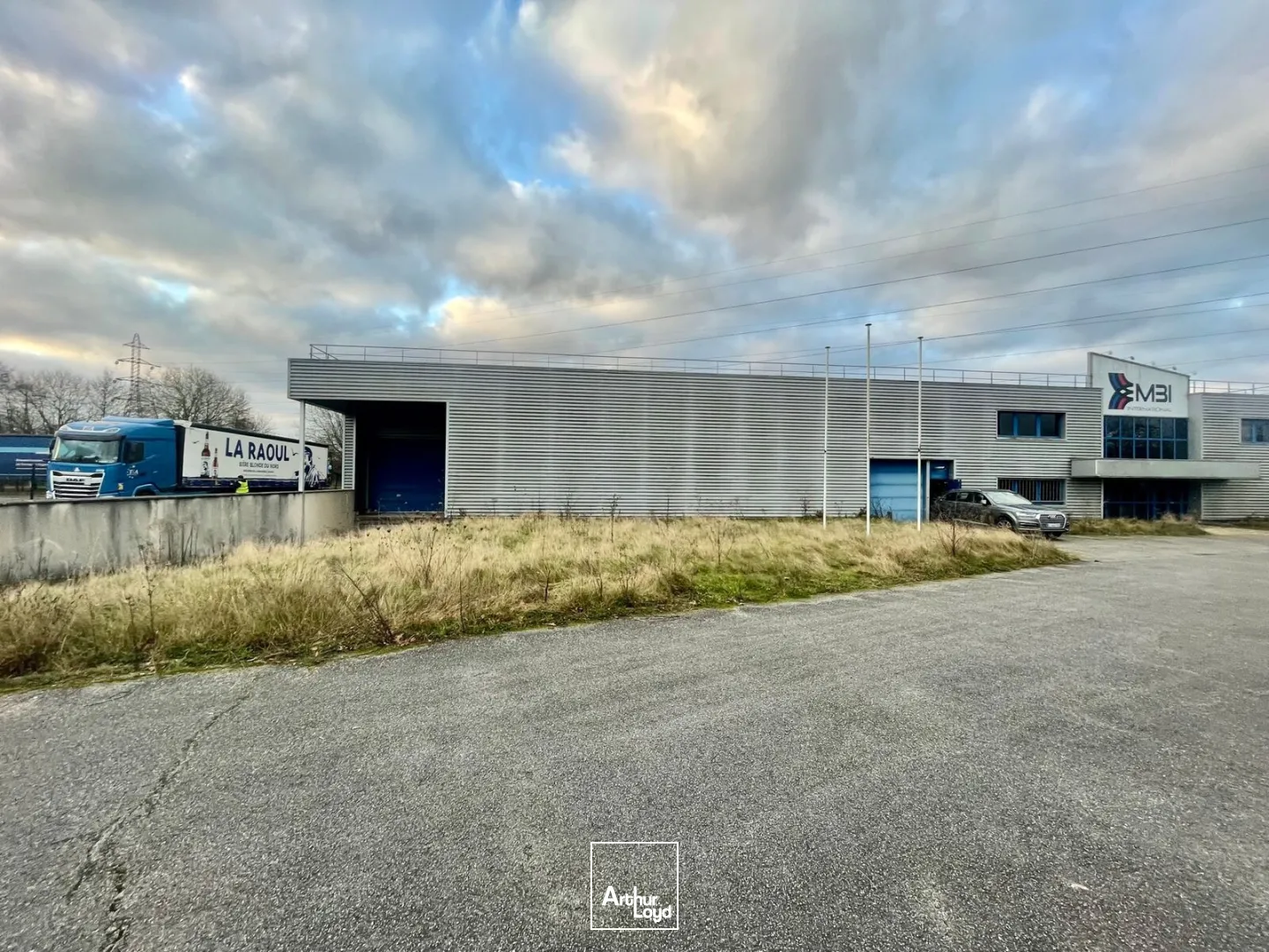 Locaux d'activité à louer à LA VAUPALIERE 76150