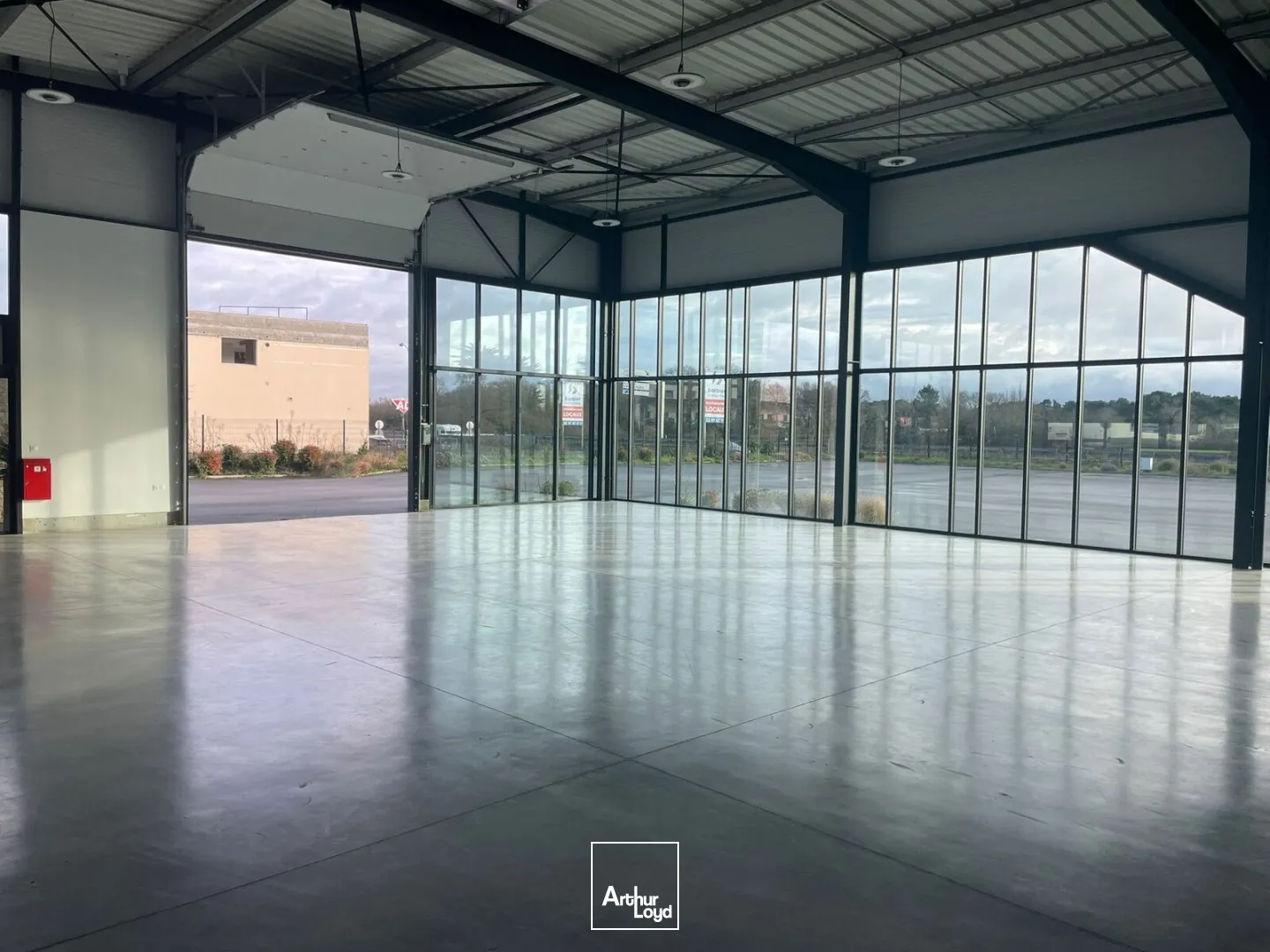 LOCAL COMMERCIAL A LOUER - 430 M² - PLOEREN 