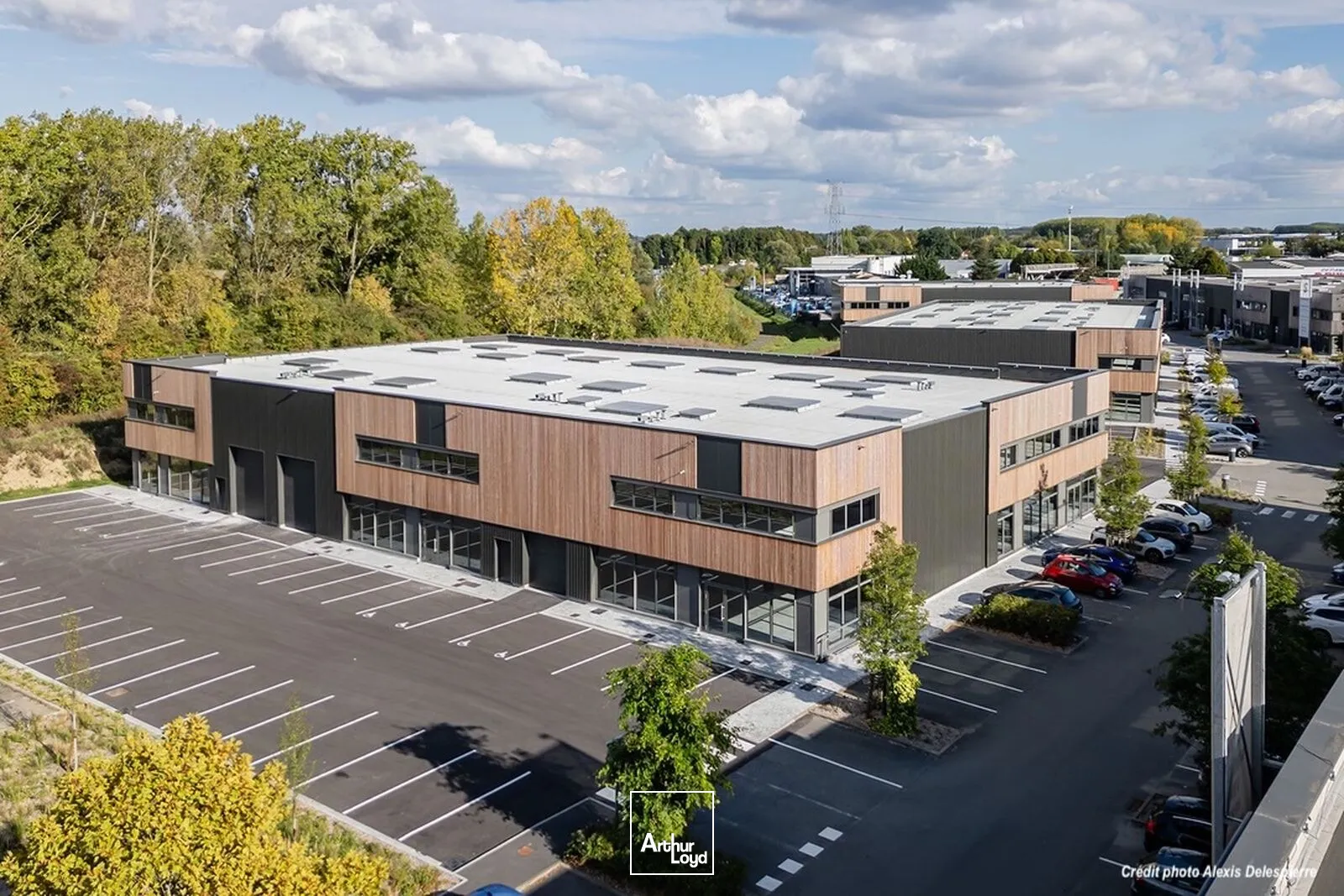 A vendre, à louer, locaux d'activités neufs, La Chapelle d'Armentières. 