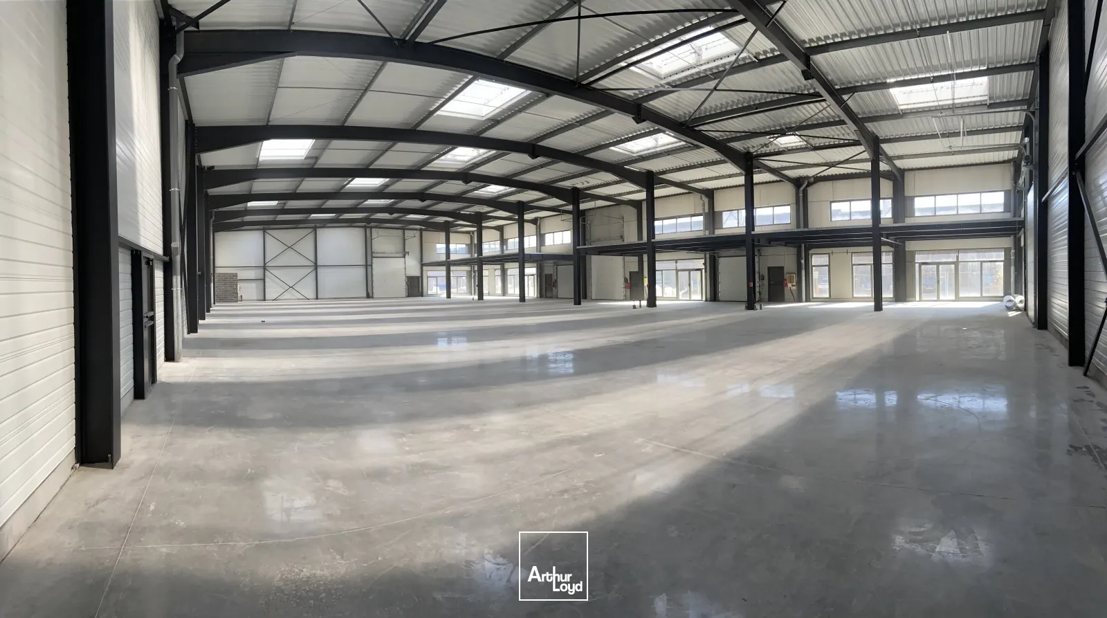 A vendre, à louer, locaux d'activités neufs, La Chapelle d'Armentières. 