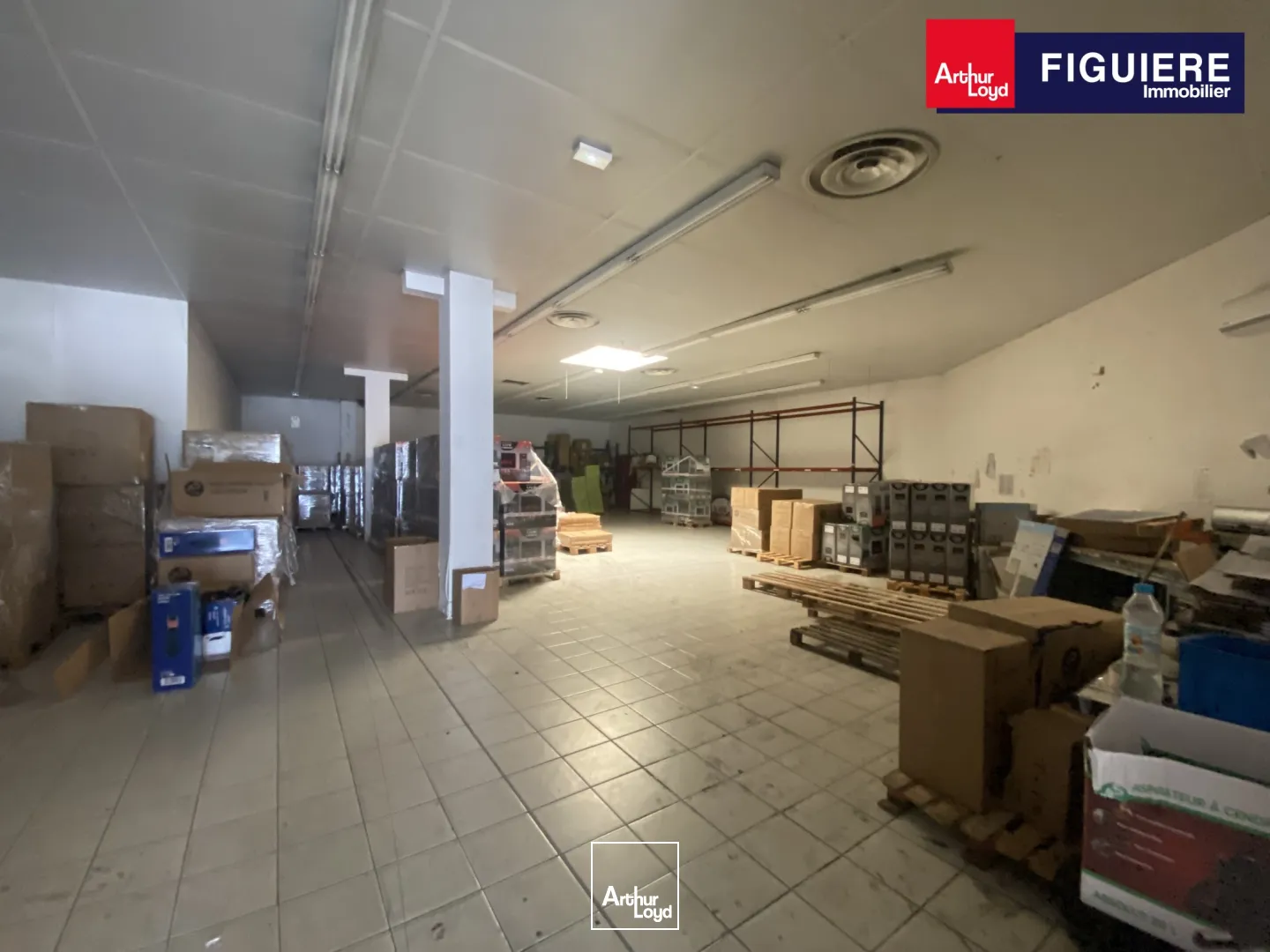 BATIMENT MIXTE INDEPENDANT AVEC VISIBILITE