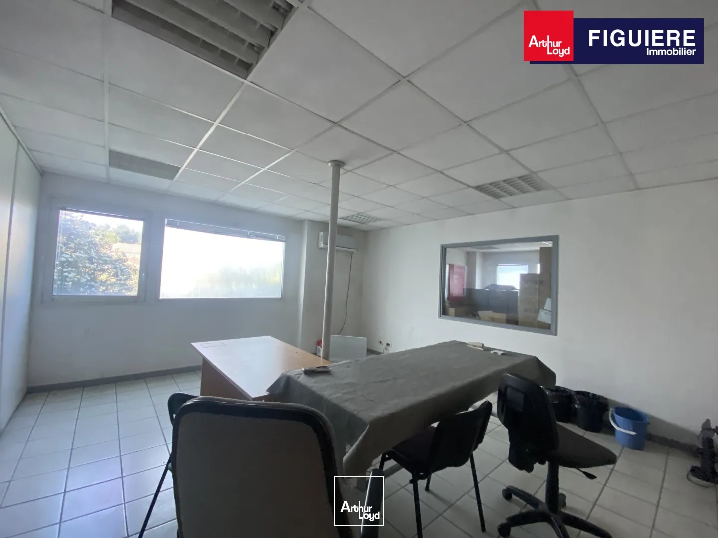 BATIMENT MIXTE INDEPENDANT AVEC VISIBILITE