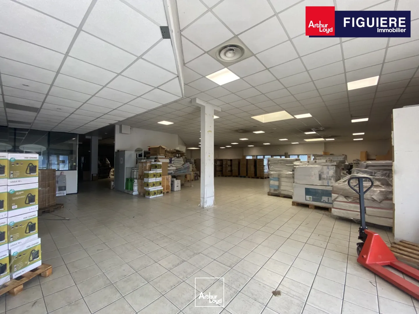 BATIMENT MIXTE INDEPENDANT AVEC VISIBILITE