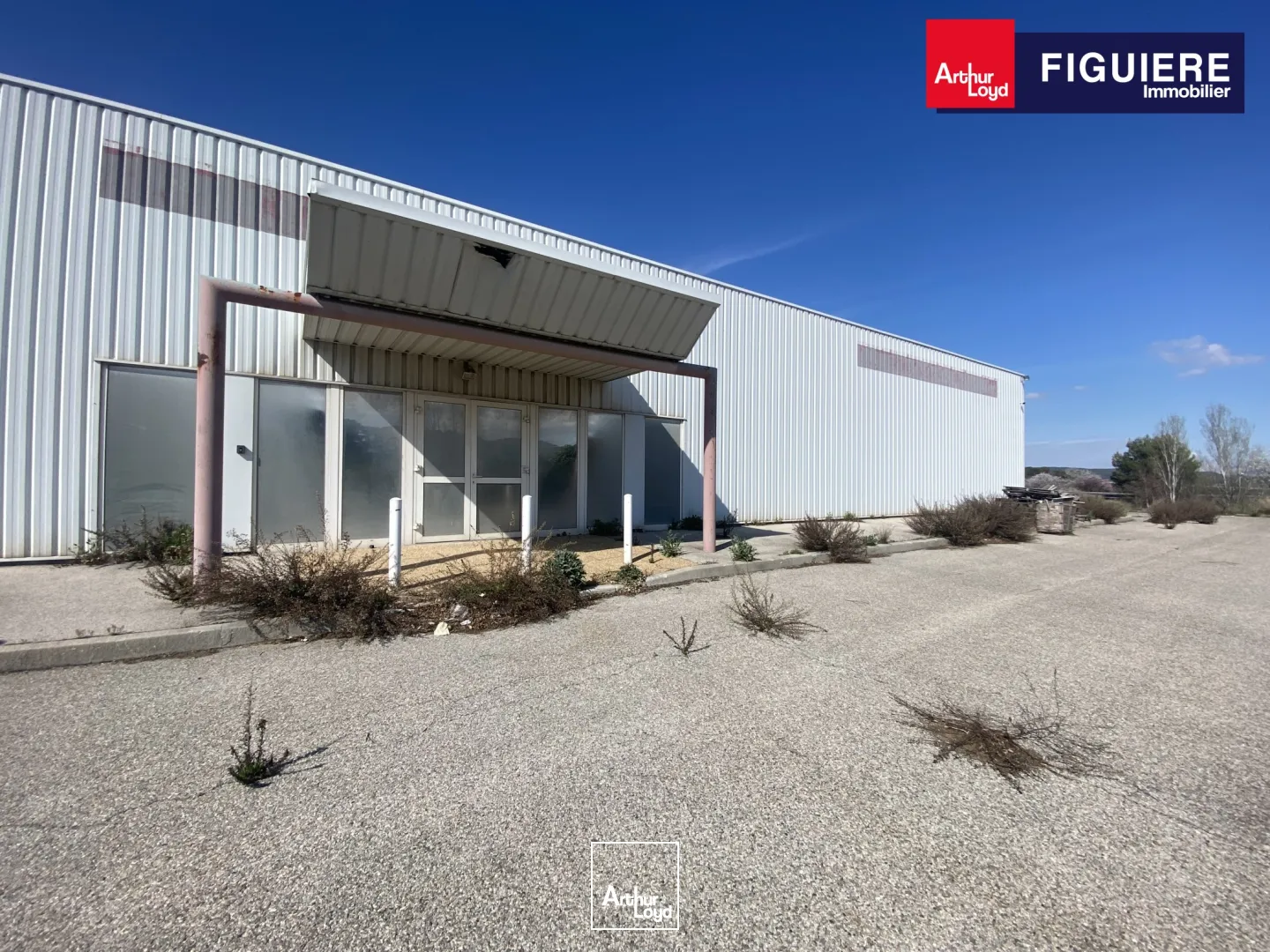 BATIMENT MIXTE INDEPENDANT AVEC VISIBILITE