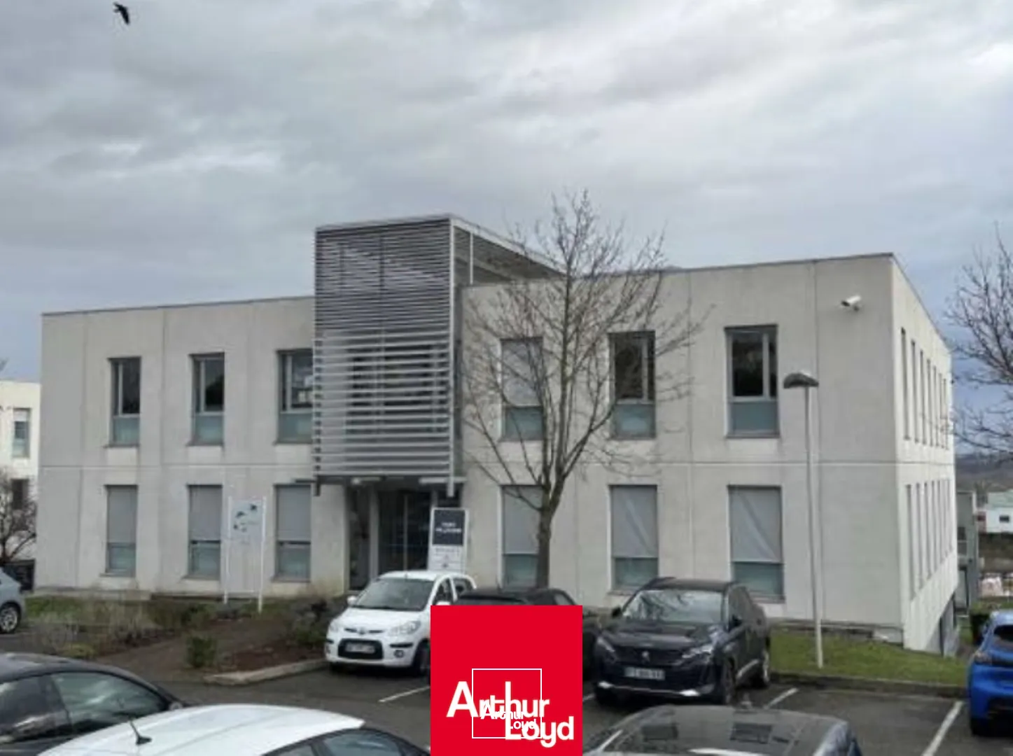 Bureaux aménagés et climatisés, en rez-de-chaussée à louer au sud de Villefranche sur Saône 