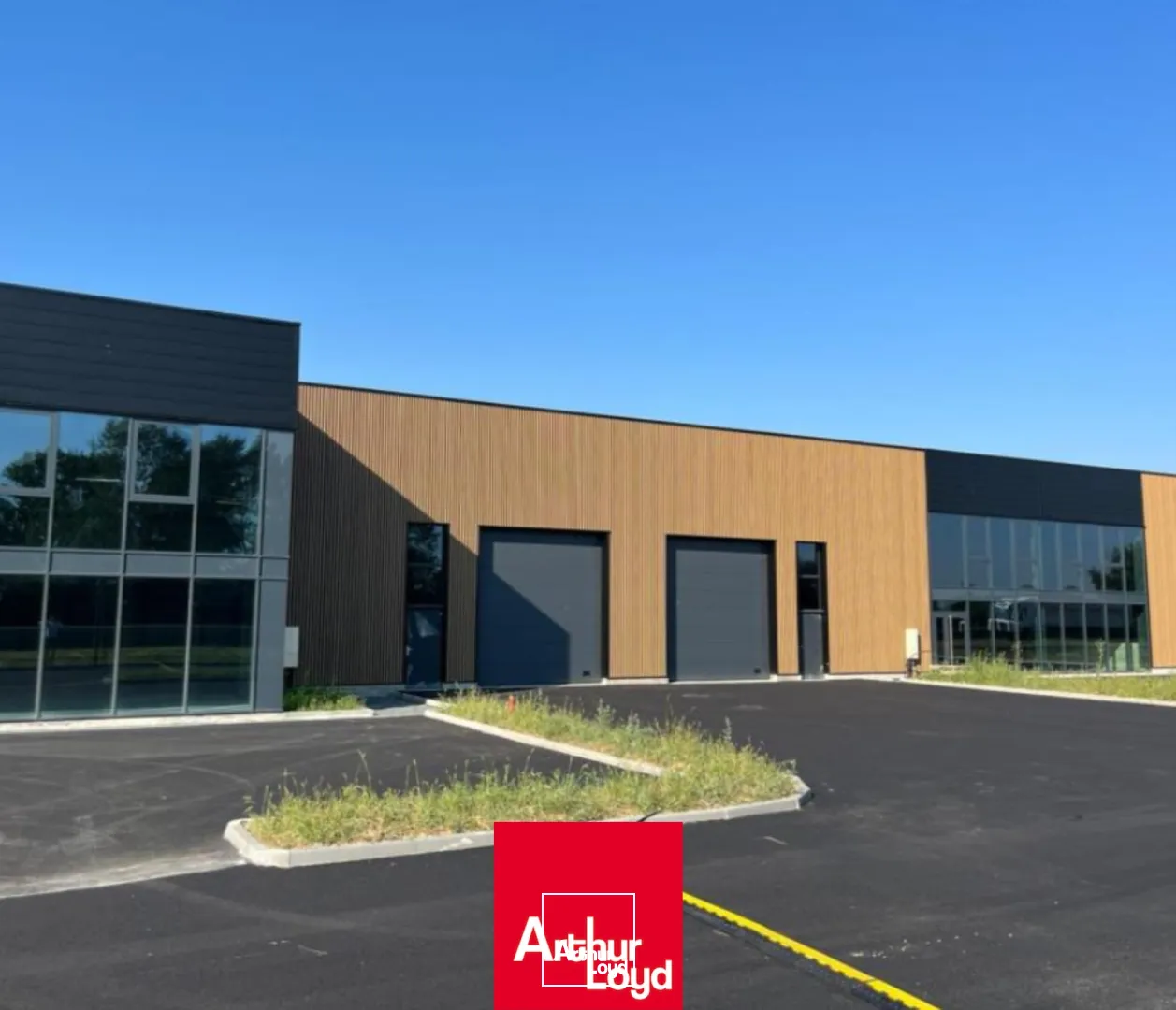 Locaux d'activité & Entrepôts - Location - AMBERIEUX - 69480 - 356-3200 - 7594837