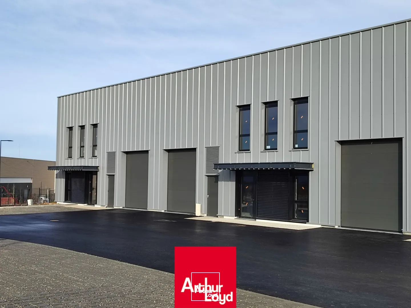 Locaux d'activité à vendre à Mionnay (01390), à partir de 165 m2, proximité A46 et route de Lyon