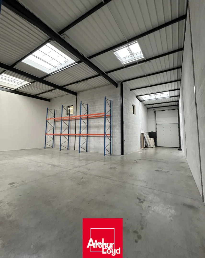 A louer - LOCAL D'ACTIVITE a378 m2 - GENAY