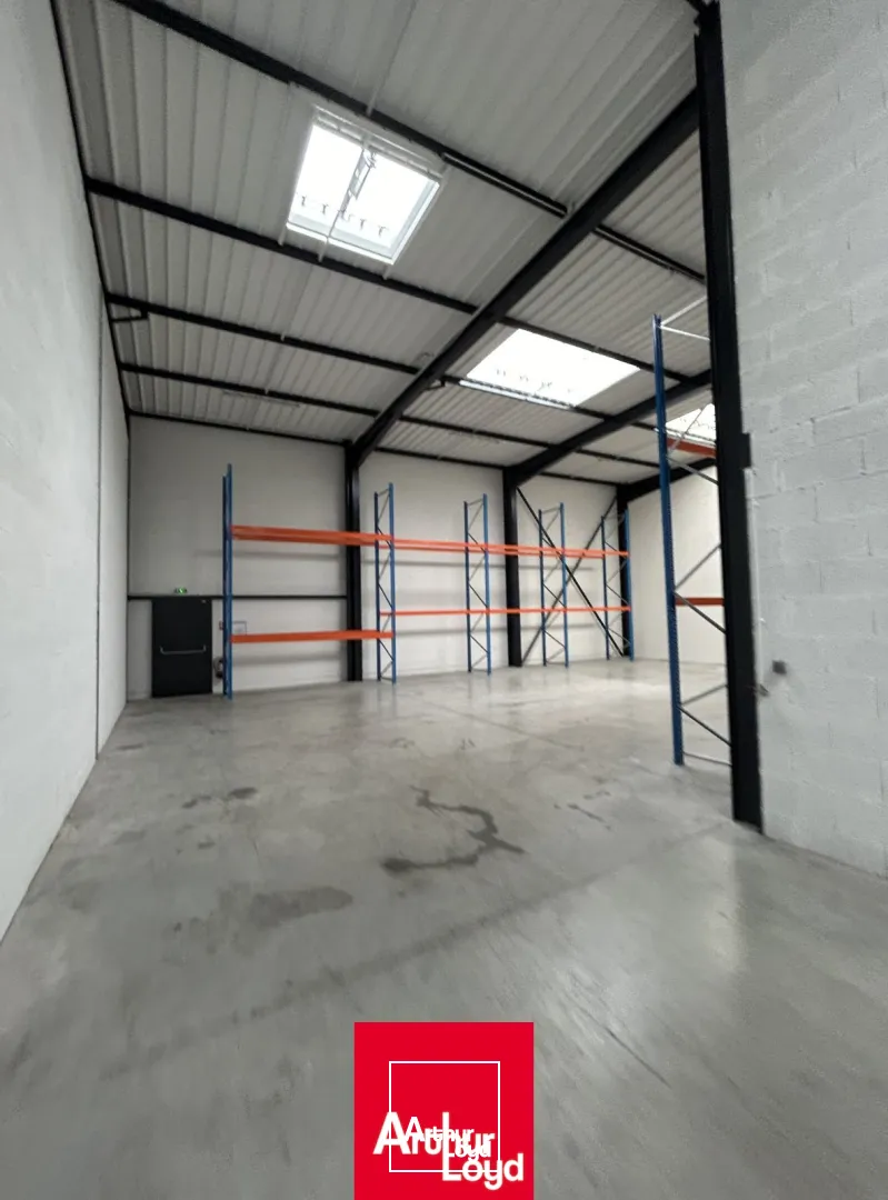 A louer - LOCAL D'ACTIVITE a378 m2 - GENAY
