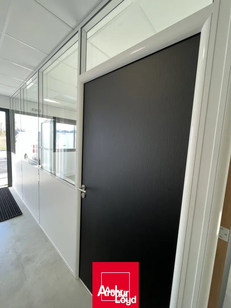 A louer - LOCAL D'ACTIVITE a378 m2 - GENAY