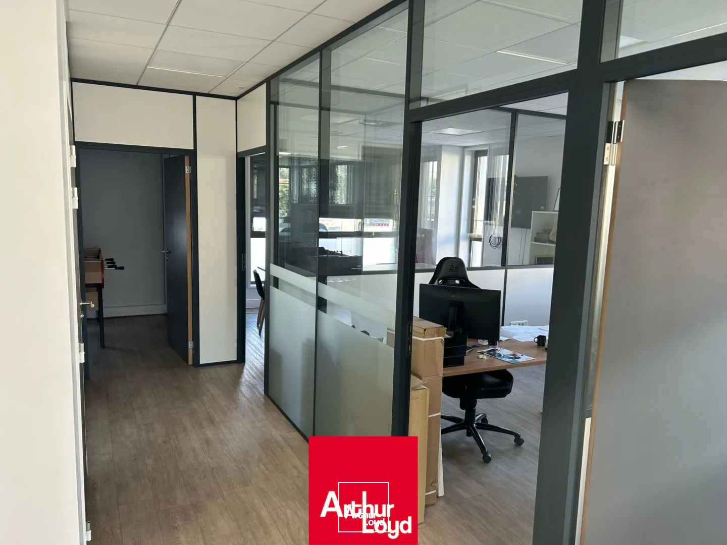 NEUVILLE SUR SAÔNE | BUREAUX A LOUER