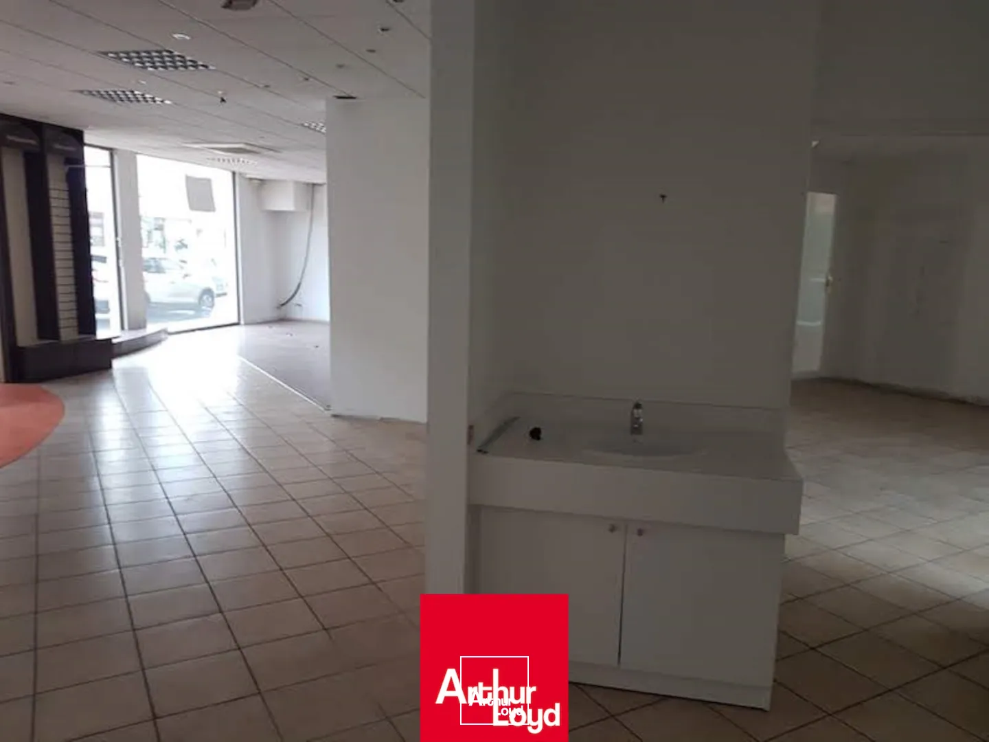 A louer - Local commercial - Villefranche centre