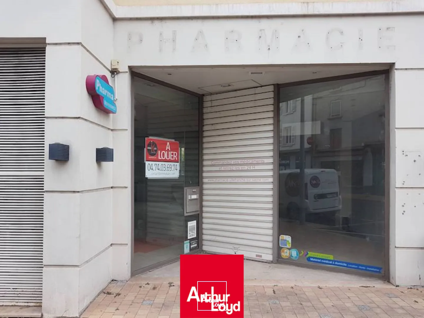 A louer - Local commercial - Villefranche centre