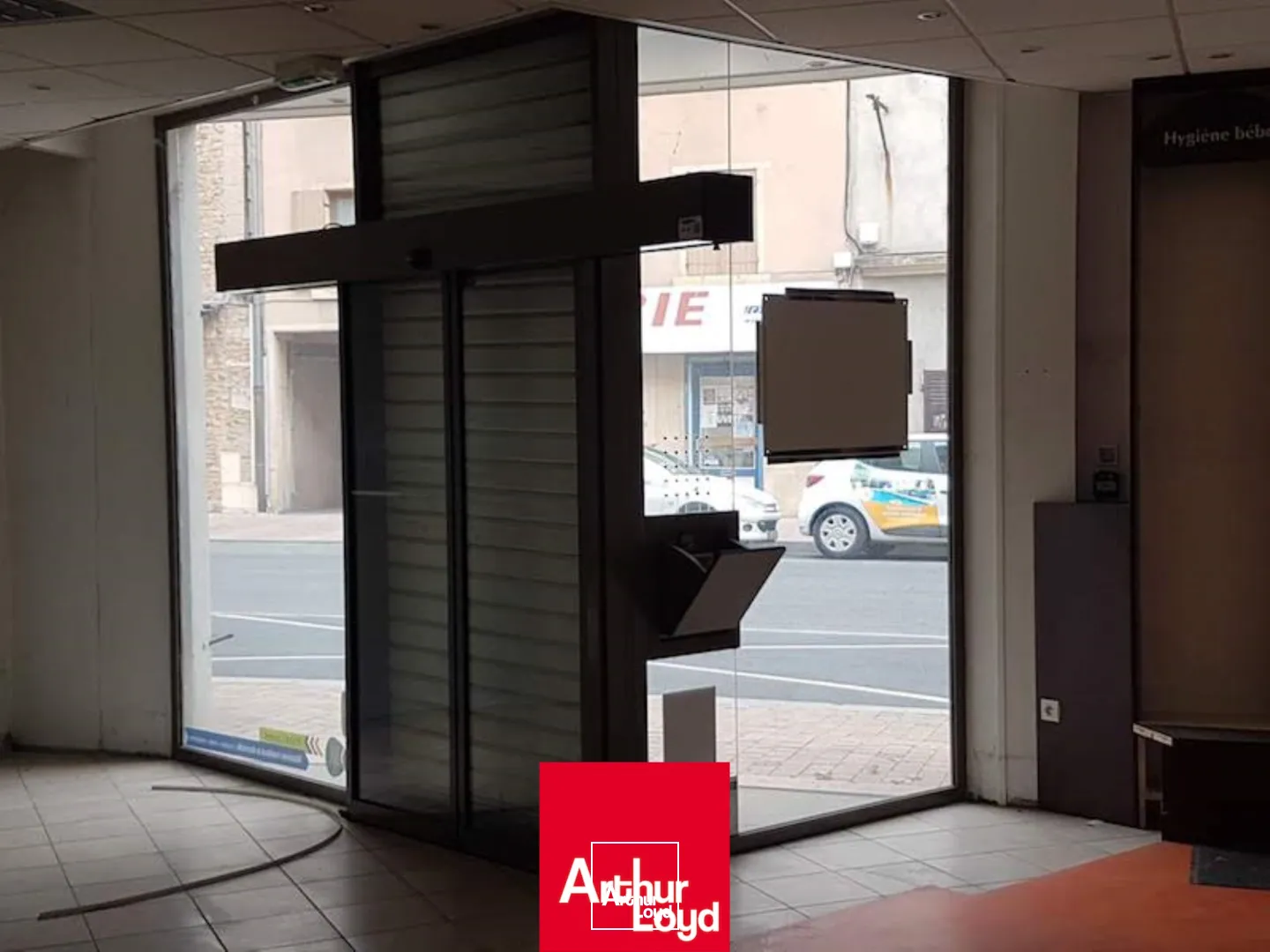 A louer - Local commercial - Villefranche centre