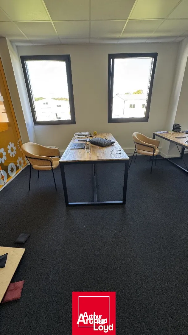 Val de Saône | Bureau meublé à louer 114 m²