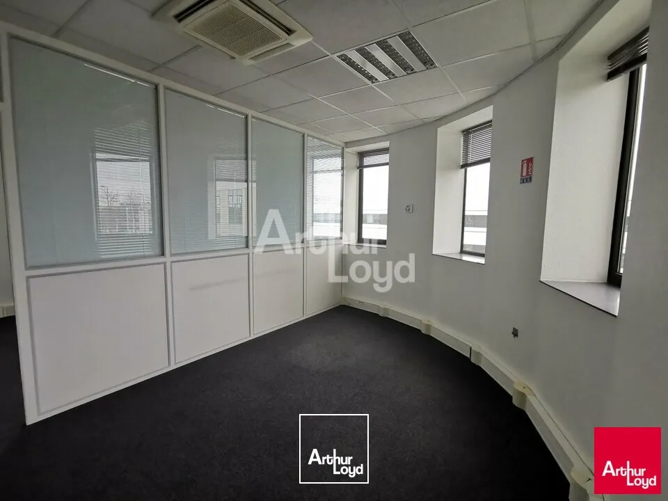 SAINT-GREGOIRE - BUREAUX A LOUER - 85M²