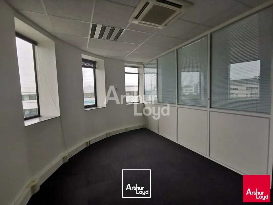 SAINT-GREGOIRE - BUREAUX A LOUER - 85M²