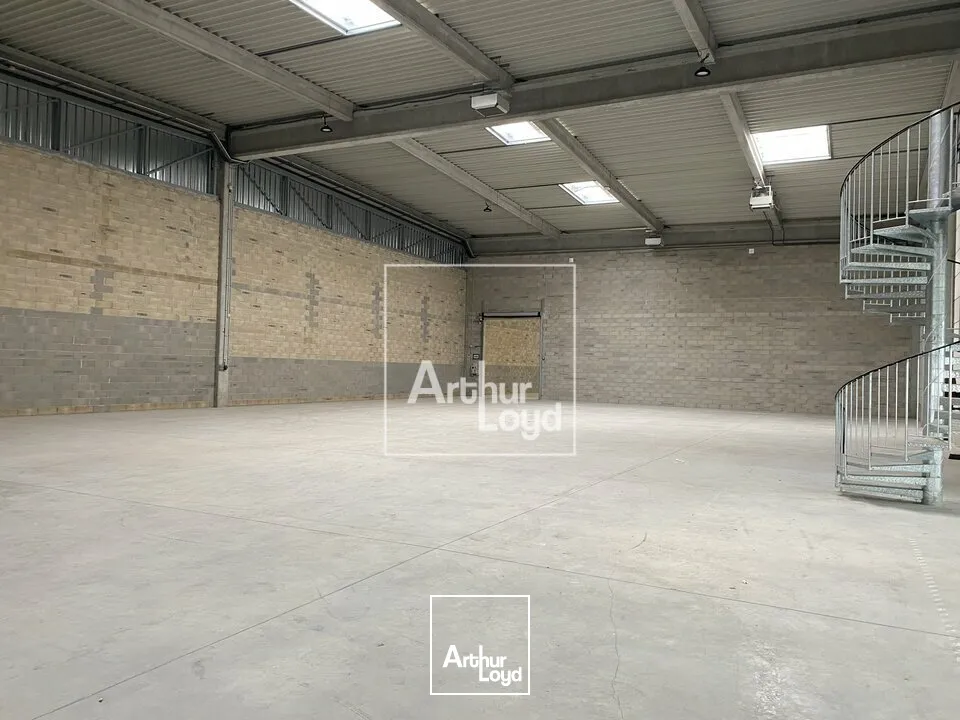 CELLULE LOGISTIQUE A LOUER LIEUSAINT