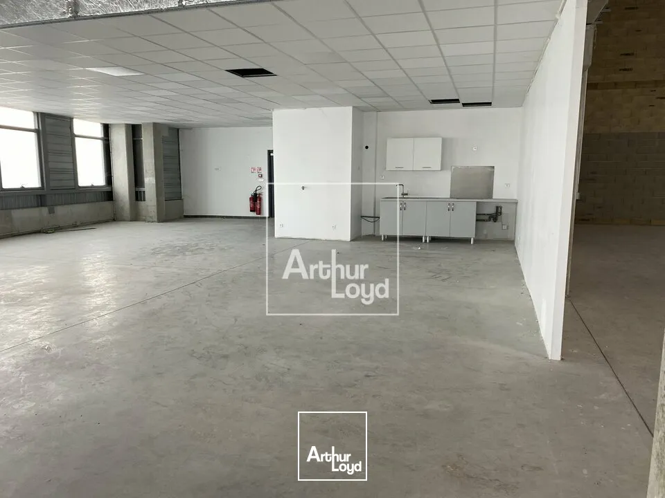 CELLULE LOGISTIQUE A LOUER LIEUSAINT