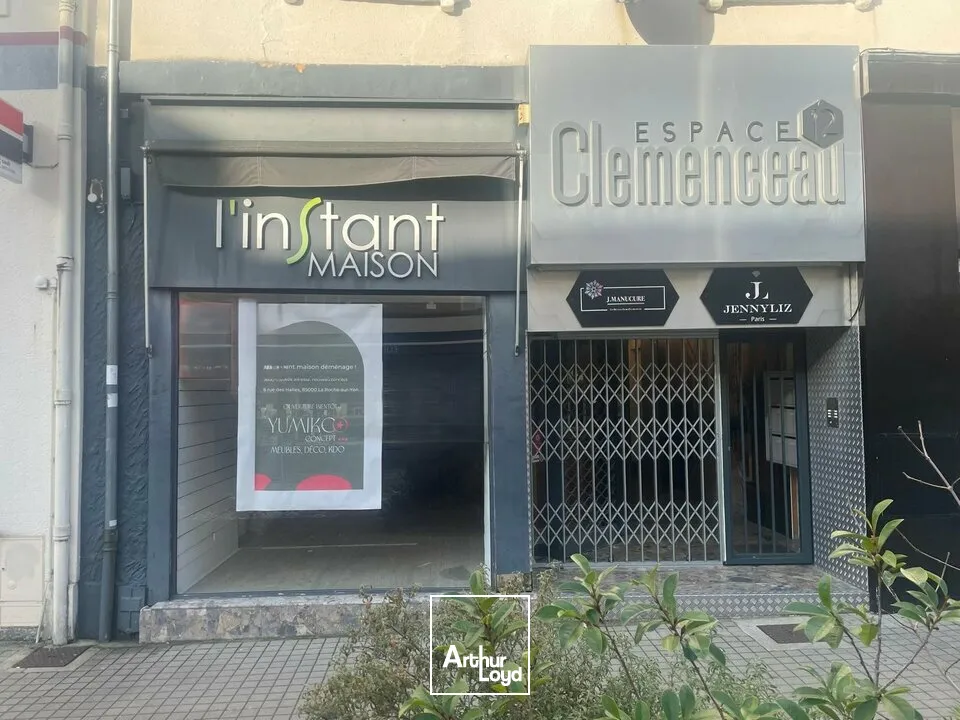 Locaux commerciaux - Location - LA ROCHE-SUR-YON - 85000 - 122-122 - 7595305