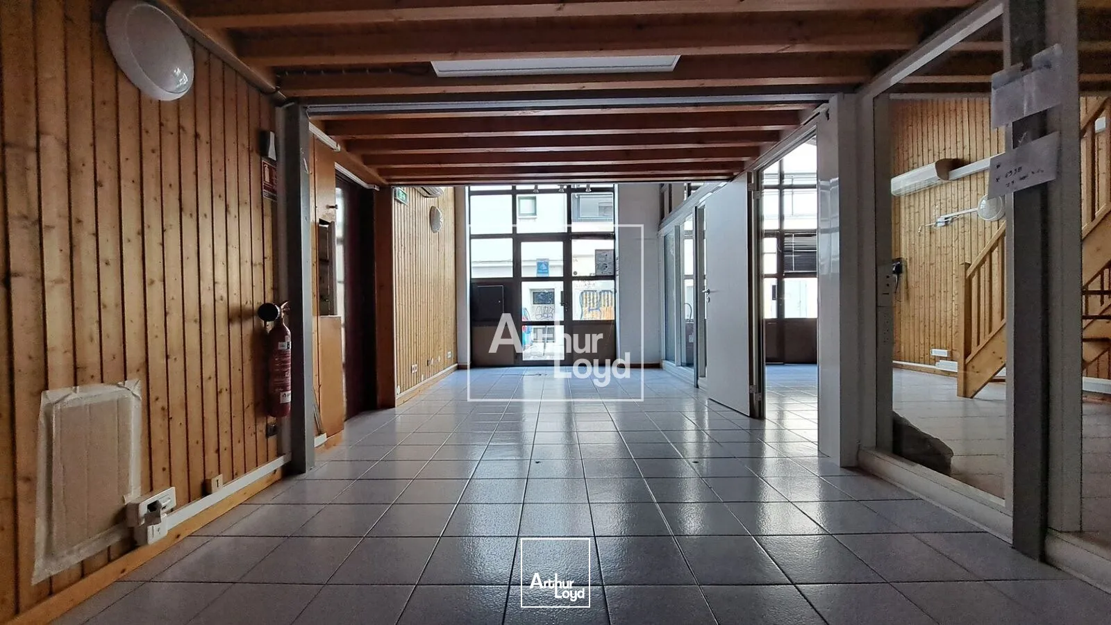 Murs à vendre Local commercial - Grenoble - 87 m² 