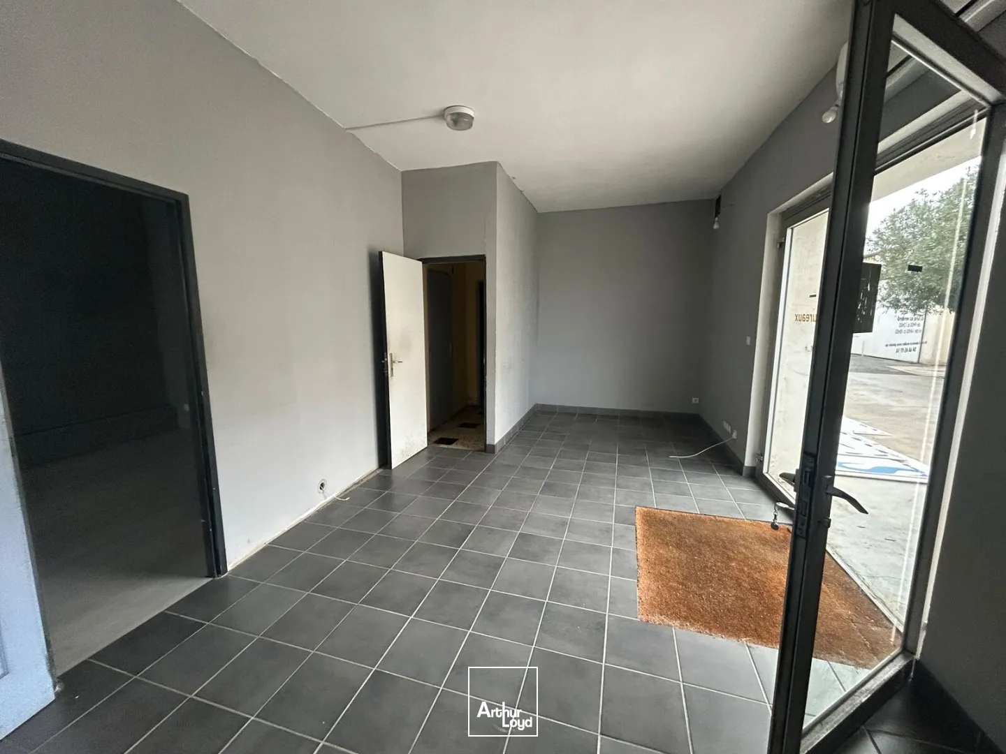 Locaux commerciaux - Vente - NARBONNE - 11100 - 650-650 - 7595567