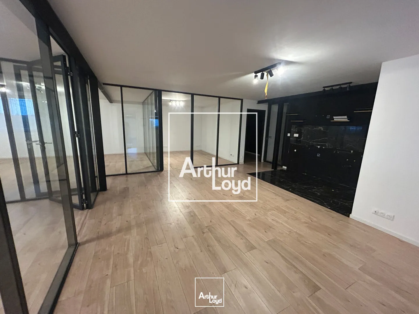 LOCATION LOCAL D'ACTIVITÉ 700M2 SUR TERRAIN 1909M2 - SECTEUR NARBONNE