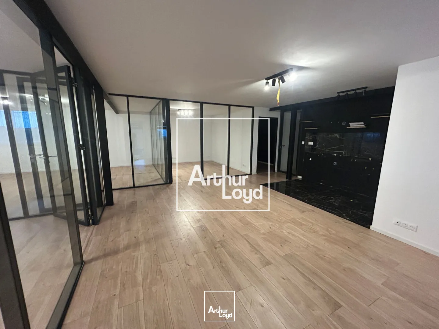 LOCATION LOCAL D'ACTIVITÉ 700M2 SUR TERRAIN 1909M2 - SECTEUR NARBONNE