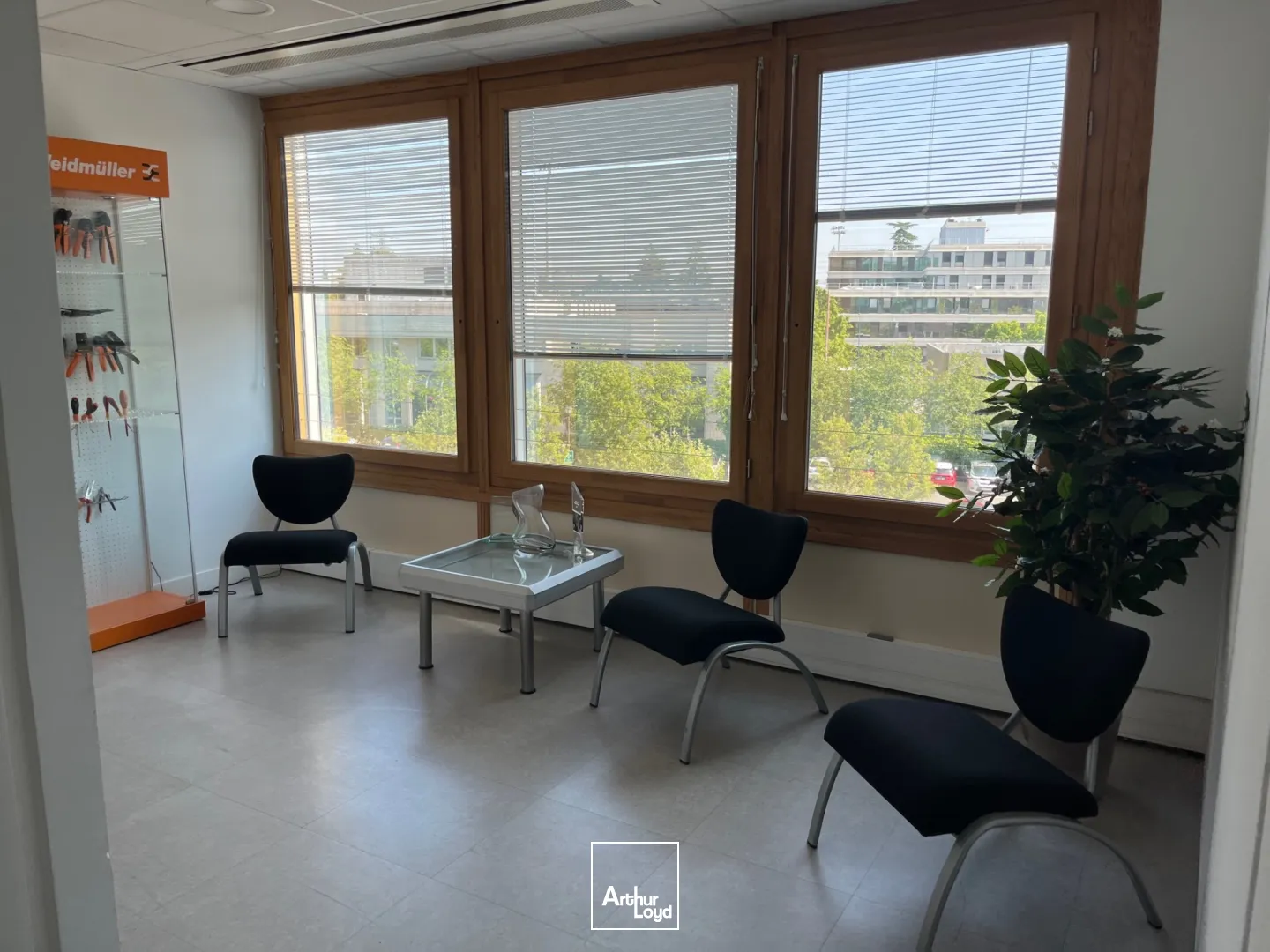 Plateau de bureaux de 776 m² à louer - proximité gare Cergy Préfecture.