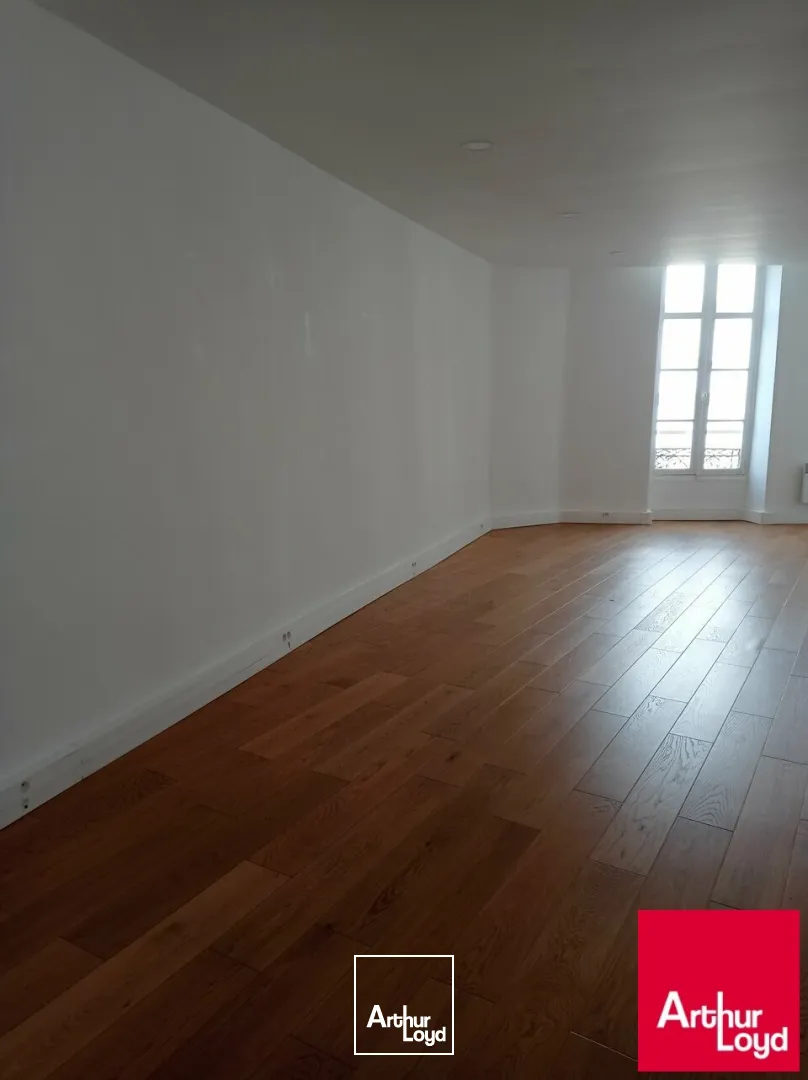 BIARRITZ, Place Clémenceau, BUREAU de 50 m²