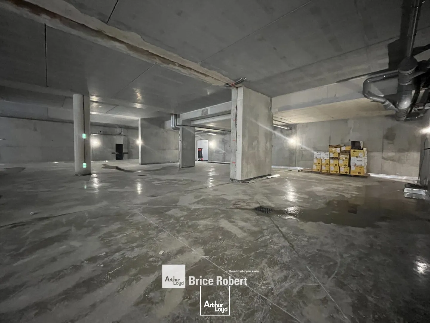 A vendre - Cellule d'activités neuf, idéalement situés - Villeurbanne