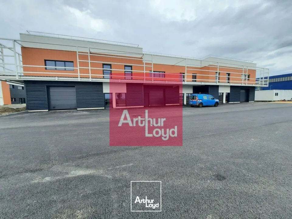 CLERMONT-FERRAND ZONE DES GRAVANCHES A LOUER LOCAL ACTIVITE 325 M² - PROGRAMME NEUF - 