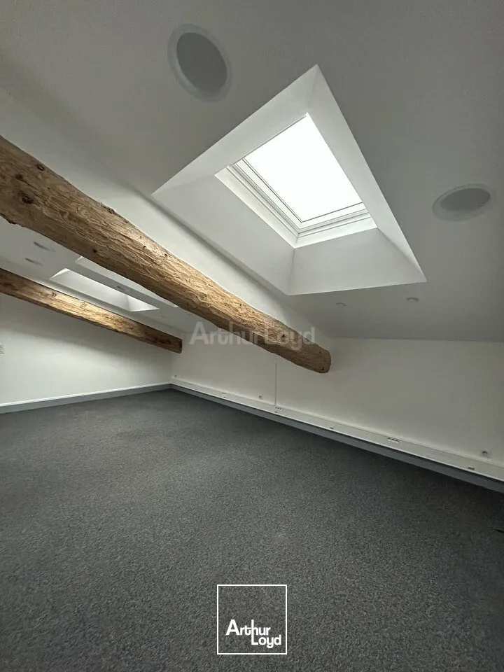 BUREAUX à LOUER de 154 m²