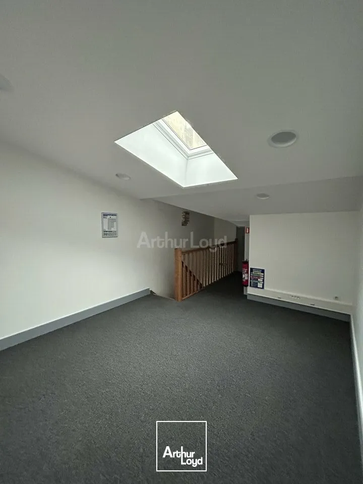 BUREAUX à LOUER de 154 m²