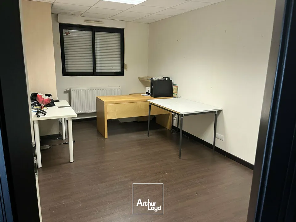 LOCAL D'ACTIVITE - ENTREPOT à VENDRE de 1250 m²