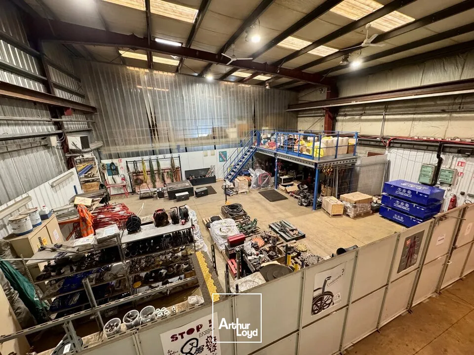 GONFREVILLE L'ORCHER - LOCAUX D'ACTIVITÉS 1405 M2