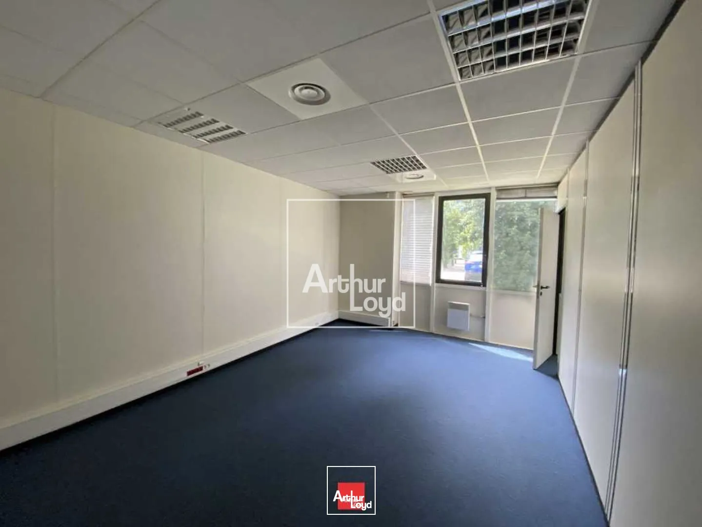 A LOUER BUREAUX EYBENS PARC ARBORE PROCHE TRAM ET COMMODITES