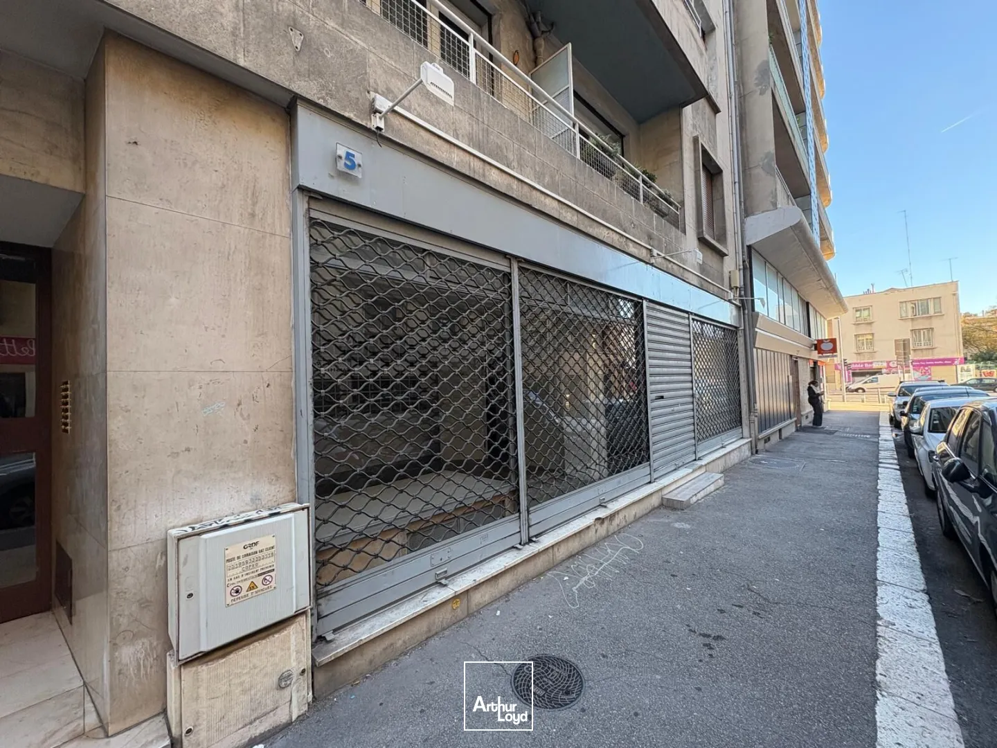 Locaux commerciaux/Bureaux à louer - 5 Avenues - 13004 Marseille